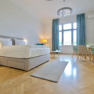 https://europest-luxury-suites-by-hi5.inbudapesthotels.com